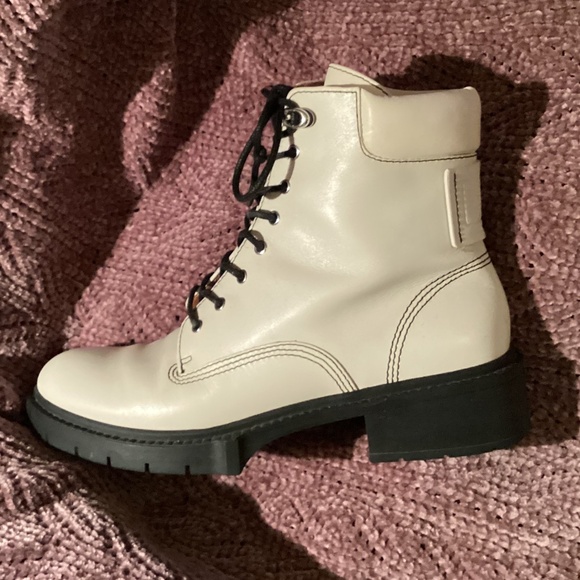 Coach Lorimer Leather Lace Up Combat Boots Cream White Size 8 - Picture 2 of 9